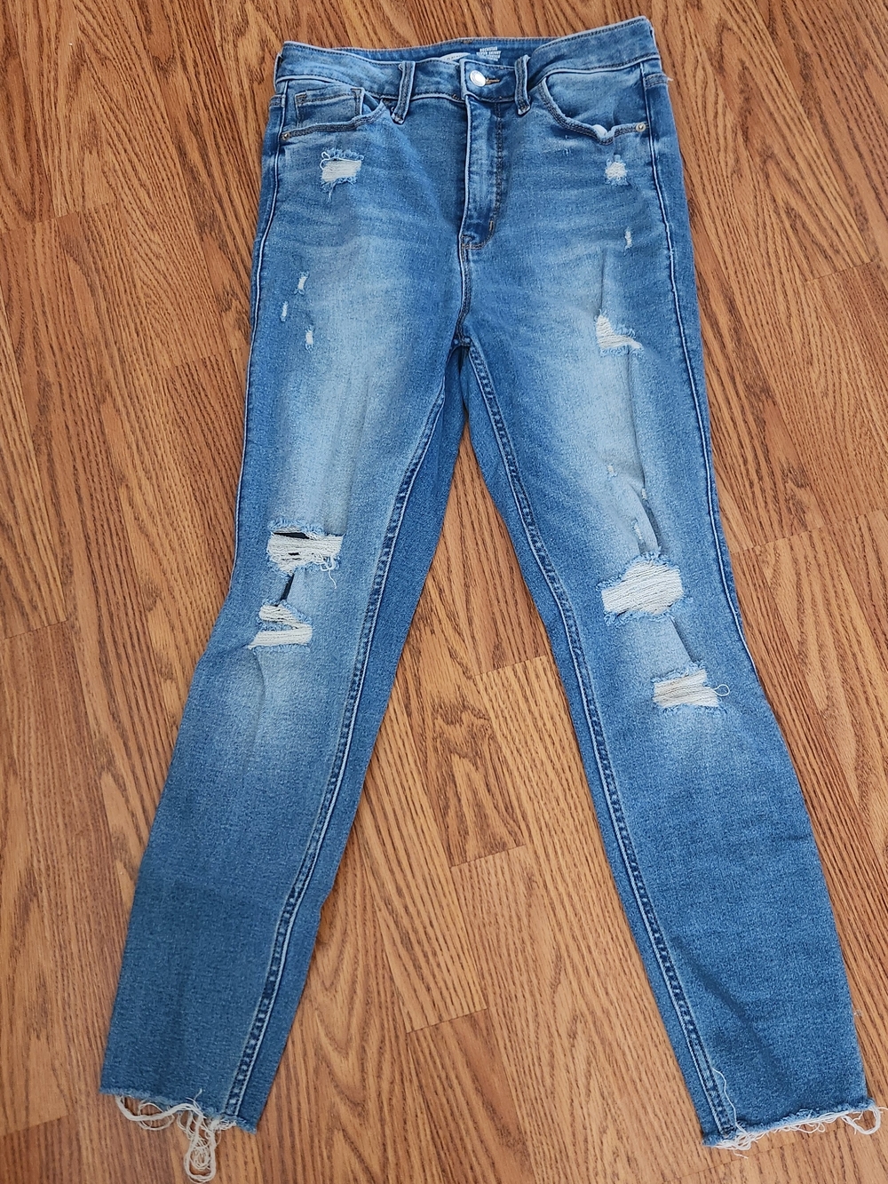 Old Navy Light Blue Distressed Women's Skinny Jeans